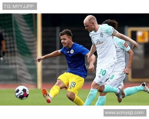 德甲焦点战沙尔克迎战科隆双方争夺关键积分展现激情对决